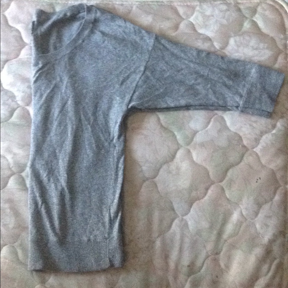 Gray American eagle outfitters sweater shirt